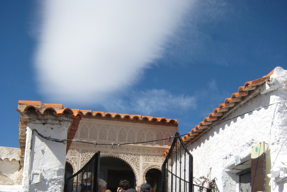 Subiendo a la Alcazaba en Fiñana © Fotografía María Navarro