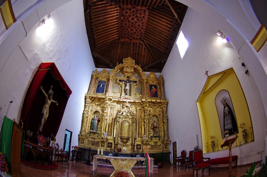 Interior de la iglesia mudéjar en Paterna del Río © Fotografía José Ángel Fernández