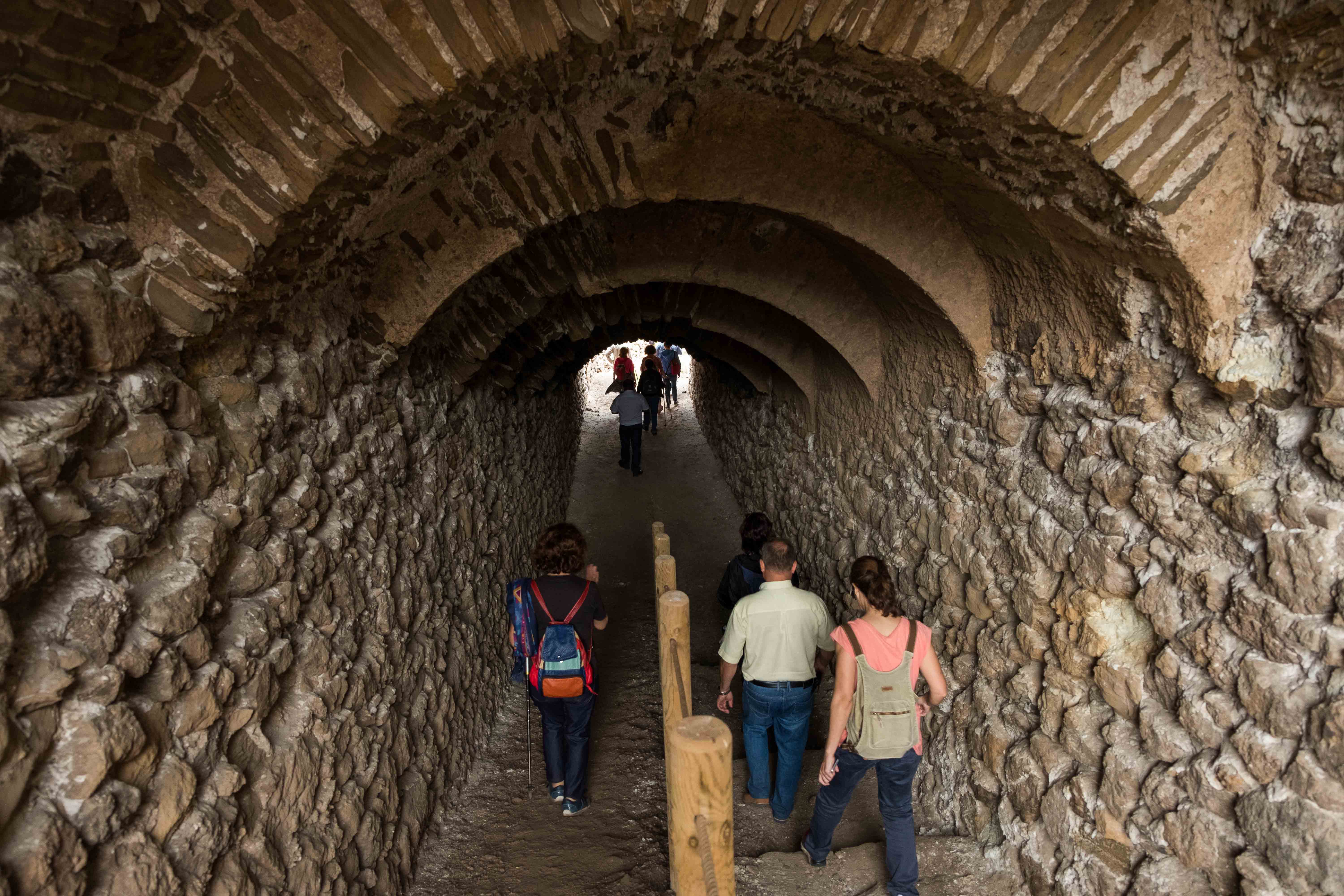 Túnel de acceso de la Batería de Hornos de Calcinación al complejo minero de la sierra © Fotografía: Paco Bonilla