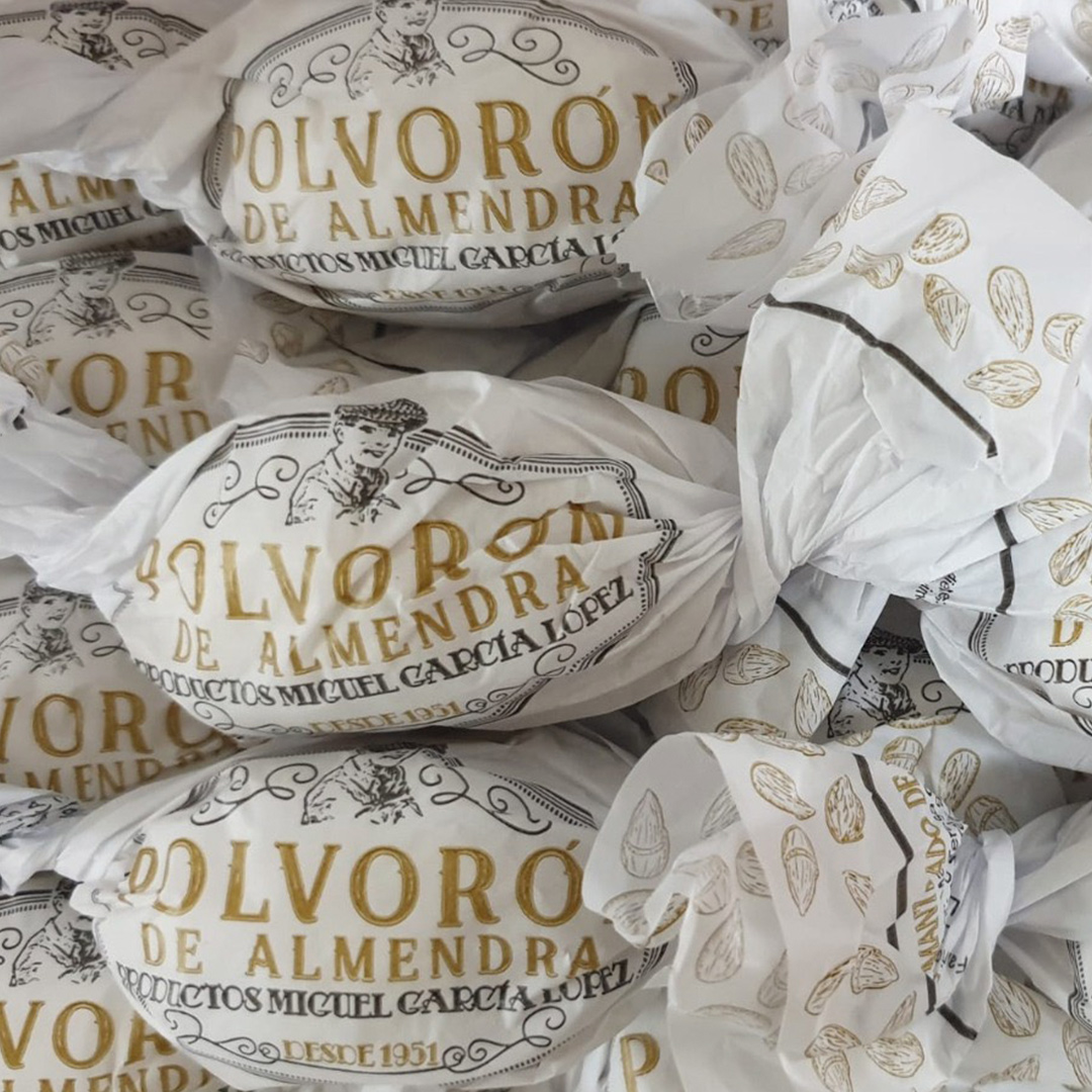 POLVORÓN DE ALMENDRA