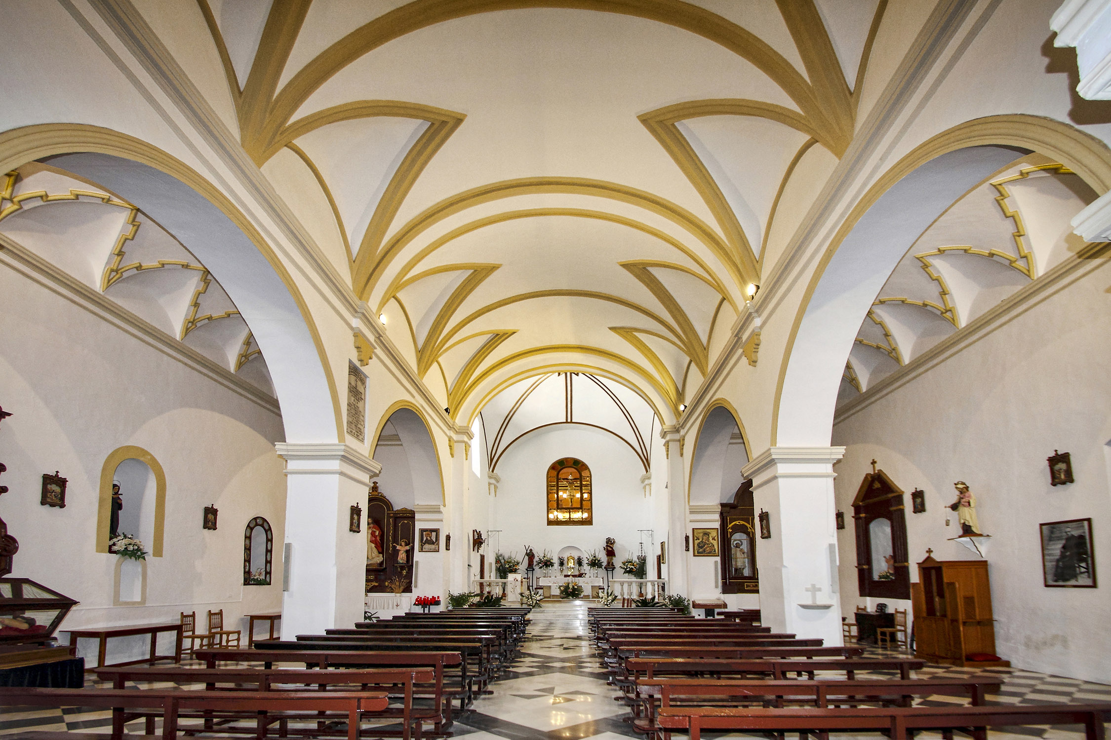Interior de la misma iglesia © Fotografía: Pako Manzano
