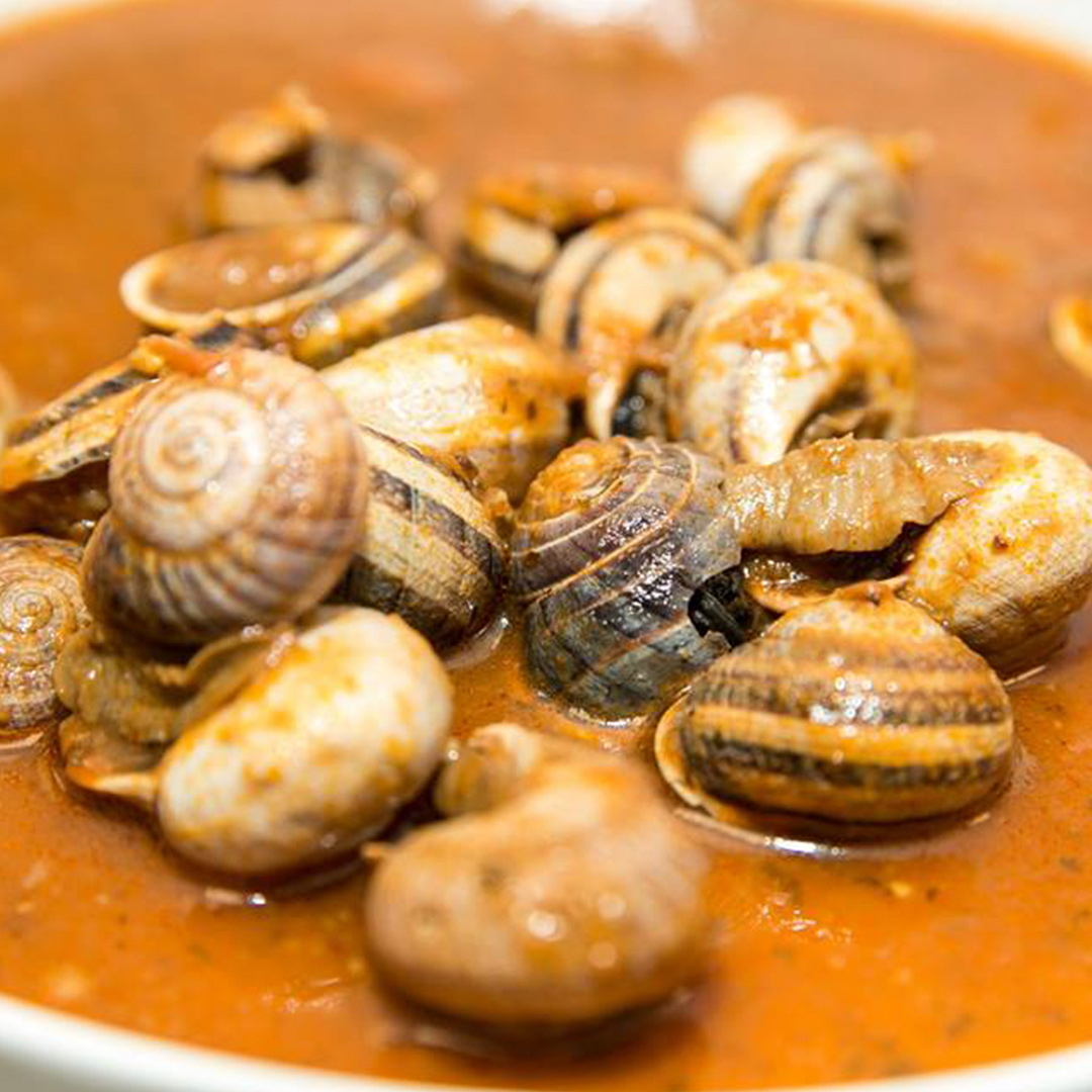 CARACOLES EN SALSA
