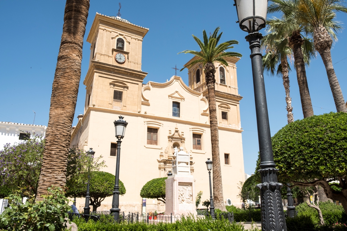 Iglesia de Ntra Sra de la Asunción en Huércal-Overa© Fotografía Paco Bonilla