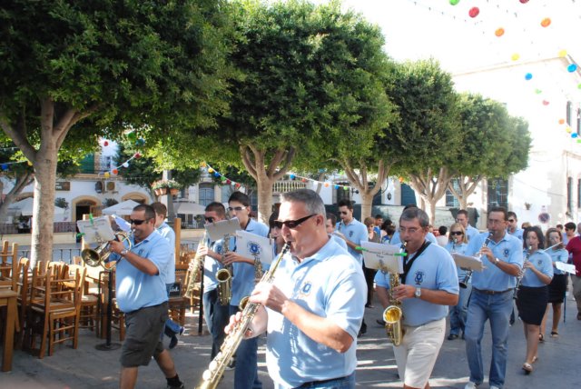 tradicionaldianaporlascallesdelpuebloconlabandadelaasocculturalnjar.jpg