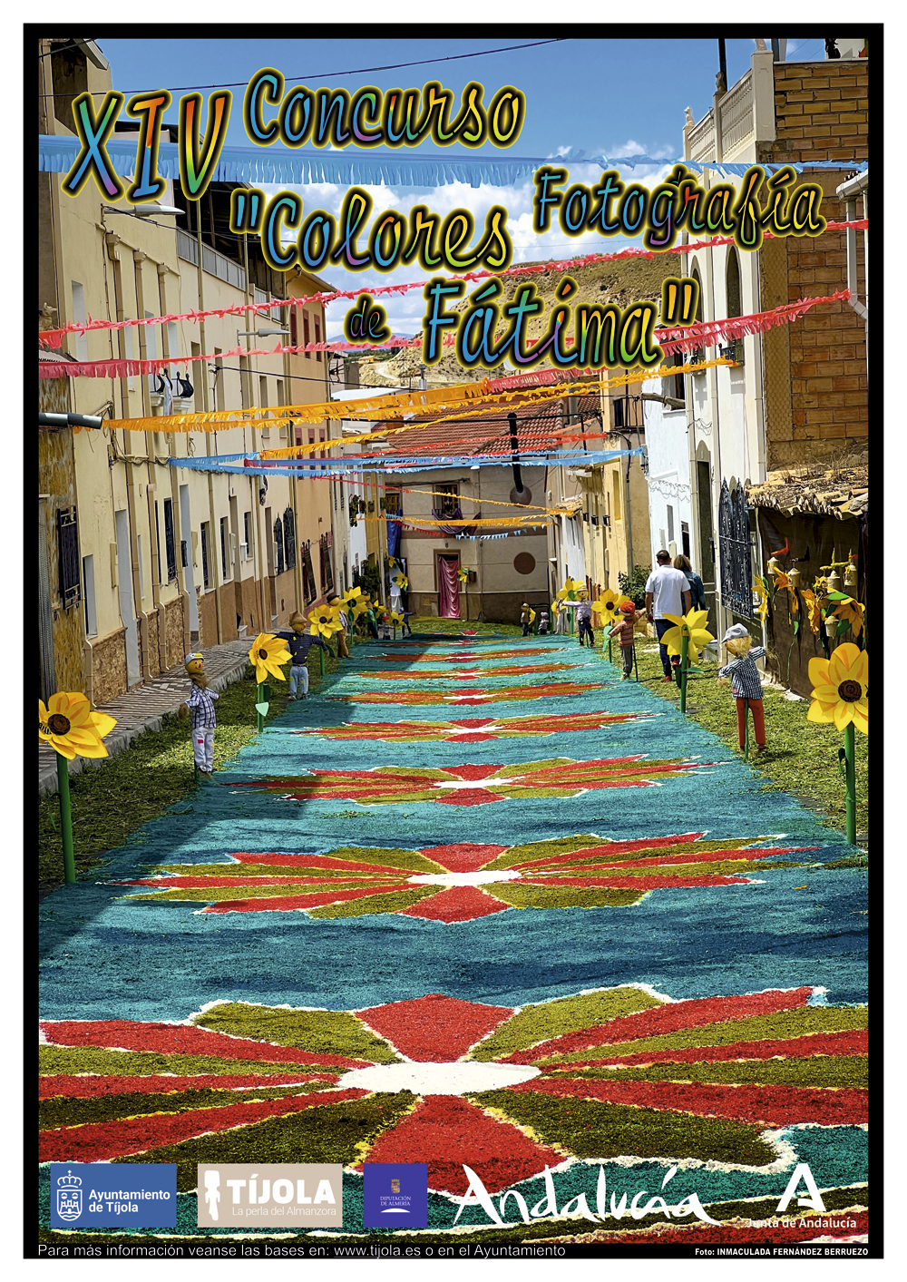 Imagen del Cartel del XIV Concurso de Fotografía "Colores de Fátima". Imagen de Alfombra en la calle olivetti con motivos de estrellas en honor a la Virgen de Fátima al Fondo e información.