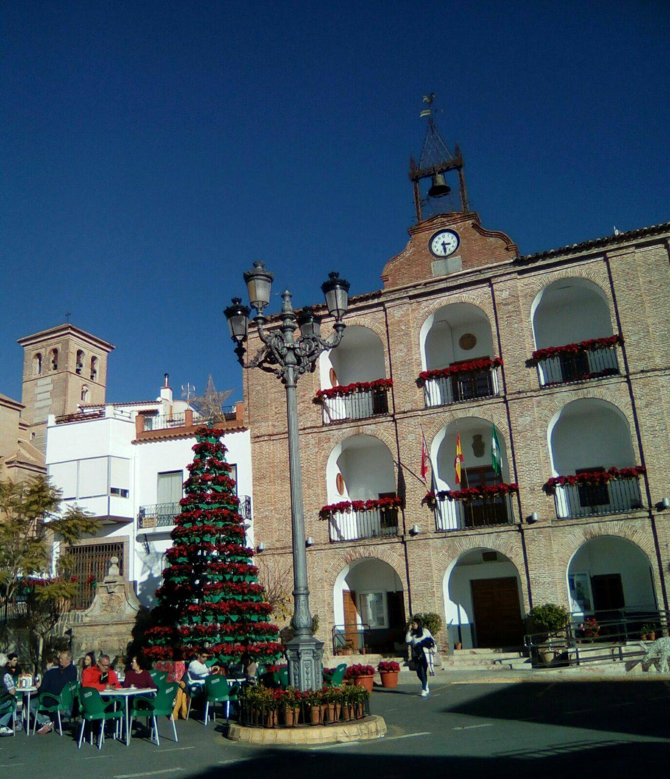 Árbol navideño en la Plaza de Laujar