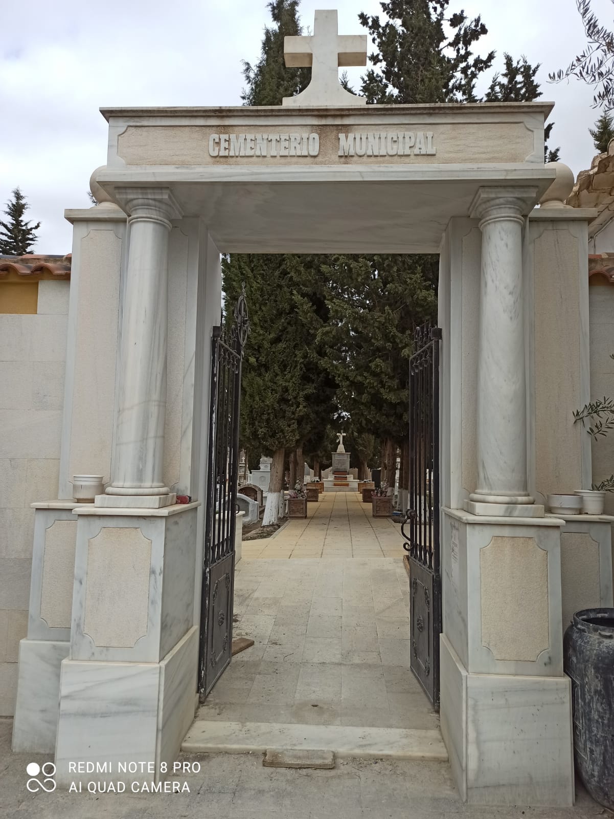 PAVIMENTACIÓN DE CALLES EN CEMENTERIO MUNICIPAL FASE 2