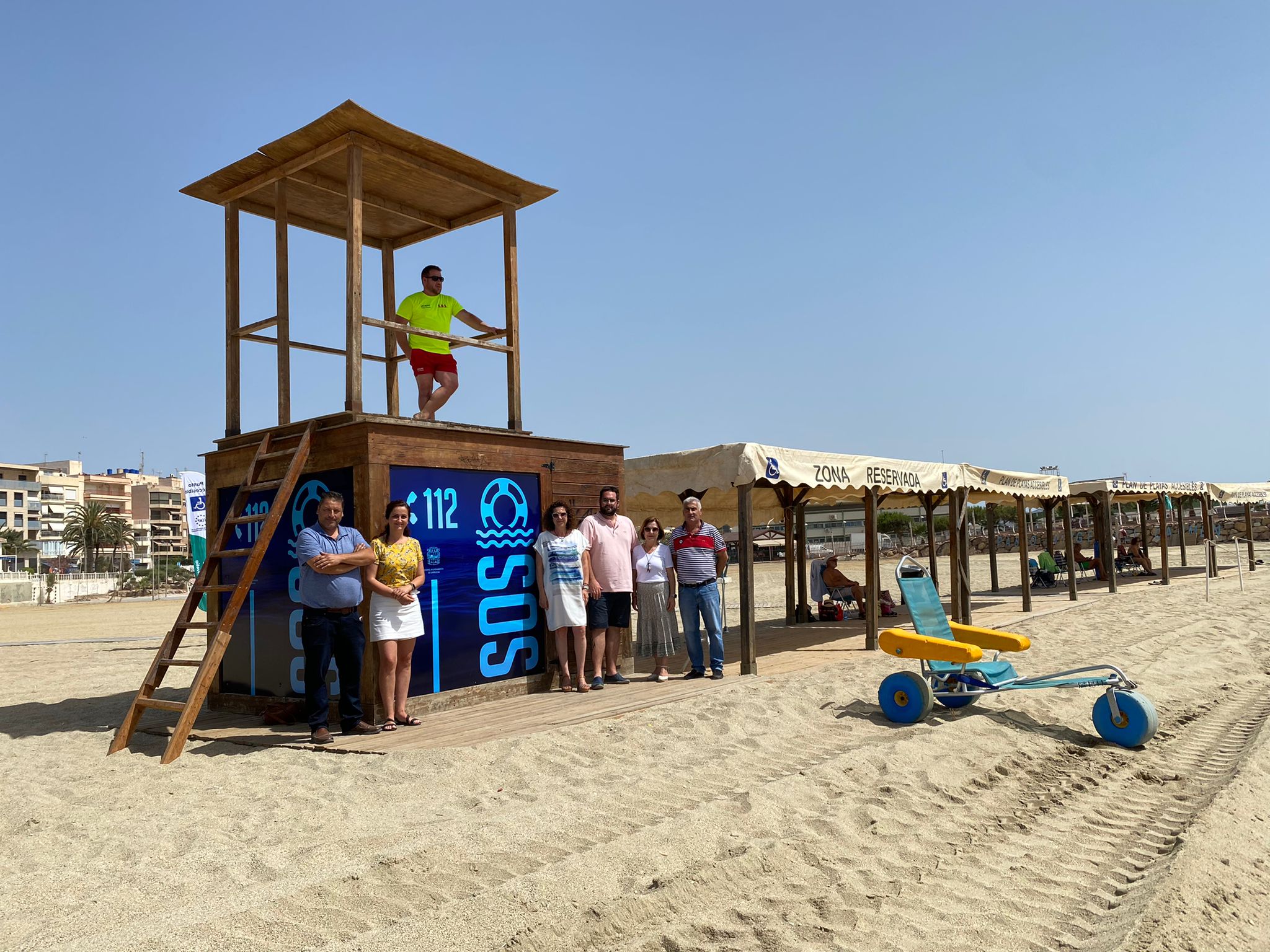 Garrucha ultima la puesta a punto de las playas para una temporada de récord